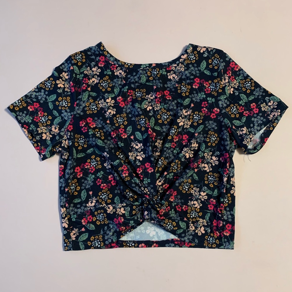 Cute floral crop top with front knot